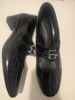 CHARLES & KEITH／エナメル パンプス 38のサムネイル