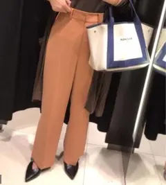 ユナイテッドアローズ　ブラック スリット入り ストレートパンツ　スラックス