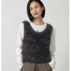 LAKOLE ラコレ　ラメフェザーベスト　シャギー　ブラック