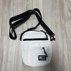 ホワイトキャンバスショルダーバッグ