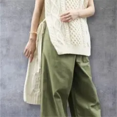 バイオレットルーム　ケーブル編み ニットベスト　ジレ　サイドリボン　秋冬　重ね着