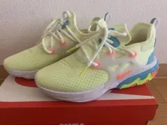 NIKE スニーカー 美品 リアクト プレスト