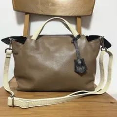 【美品】イタリア製 本革 2wayトートバッグ シボ革 バイカラー グレージュのサムネイル