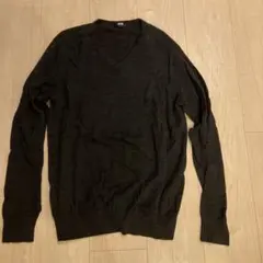 UNIQLO Vネックニット ダークグレー Mサイズ