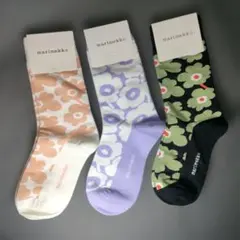 【匿名発送】marimekko マリメッコ 花柄ソックス 3足セットのサムネイル