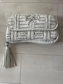 値下げしました！アニヤ　オフホワイト　クラッチ