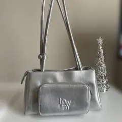 Item thumbnail for item 7c91b16f-50a8-4e61-a999-76d78503691a