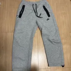NIKE テックフリース　オープンヘム　パンツ