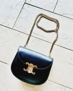 CELINE トリオンフ　チェーン / シャイニーカーフスキン ブラック
