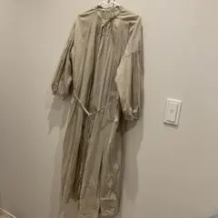 ベージュ 長袖 シャツワンピース　GU