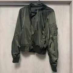 オリーブグリーン MA-1ジャケット