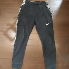 Nike ジョガーパンツ ブラック/カモフラージュ