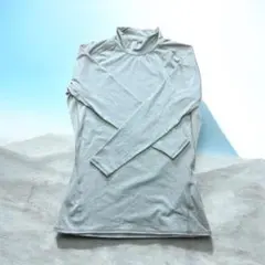 Under Armour グレー ハイネックシャツのサムネイル