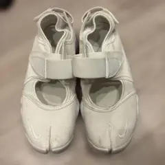 Nike エアリフト　スニーカー　24センチ