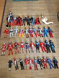 ウルトラマンフィギュアセット　40体