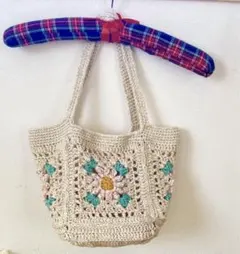 ハンドメイド 花模様 かぎ針編み モチーフ編みバッグ　内布付き　花モチーフ