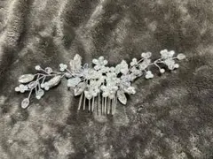 ビーズとクリスタルのウェディングヘッドドレス