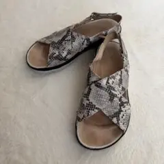 CLARKS クラークス 23.5 バックバンド フットベット サンダルのサムネイル