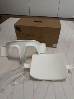 新品未使用品STOKKE Tripp Trapp Baby Set² ホワイトのサムネイル