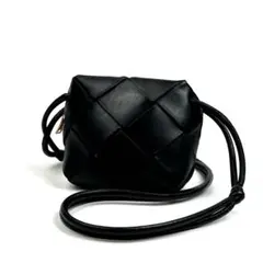 【美品】ボッテガヴェネタ　ミニカセット　カメラバッグ　イントレチャート　レザー