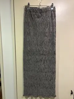 LOWRYS FARM シャイニーベロアフリルスカート