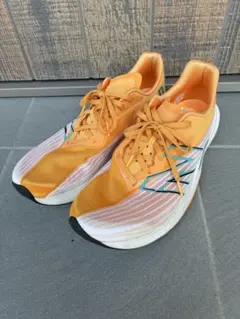 美品✨new balance フューエルセルレベルv2 27.5cm ランニング