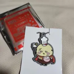 ココス×ちいかわ　ラッコラバーキーホルダー