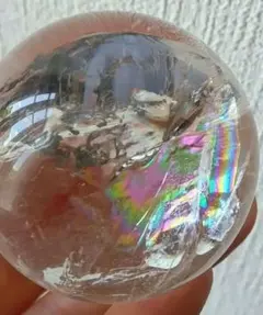 澄虹(すみこう)の雫｜虹入りヒマラヤ水晶スフィア(46.1mm／台座付き
