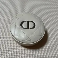 ディオールスキン フォーエヴァー クッション パウダー ラベンダー