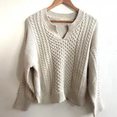 GU ベージュ Vネック ケーブルニット ニット 長袖 XL オーバーサイズ