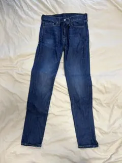 Levi’s ダークブルー スキニーデニム