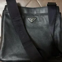 未使用級 プラダ オールレザー ショルダーバッグ 黒 三角ロゴ ロゴショルダー