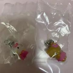 ハローキティ めじるしアクセサリー ガチャ お花ver. 日焼けver. 2点
