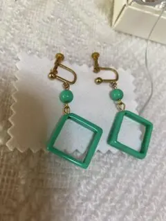 ヴィンテージ！ターコイズブルーミントグリーン揺れるイヤリング昭和レトロカラフル