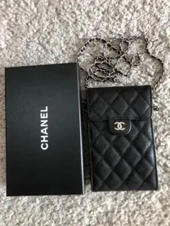 ブラック キルティングスマホ ショルダーバッグ　綺麗　バッグ 　ノベルティー