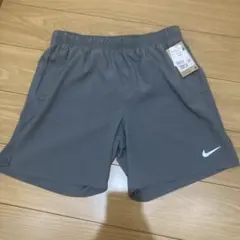 新品⭐︎NIKE メンズ　短パン　XL