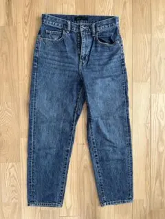 UNIQLO スラウチテーパードアンクルジーンズ