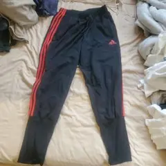 adidas ピステパンツ ブラック/レッド9
