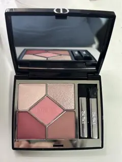 DiorShow サンク　クルール　823 アイシャドウパレット