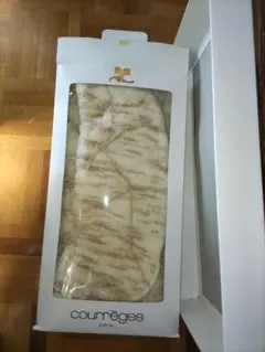 Item thumbnail for item f299c5df-4338-49ec-b43a-0ff5ce7318f0