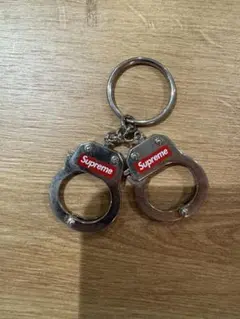 Supreme Handcuffs Keychain（FW17）