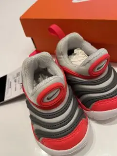 【新品】NIKEダイナモ　フリー