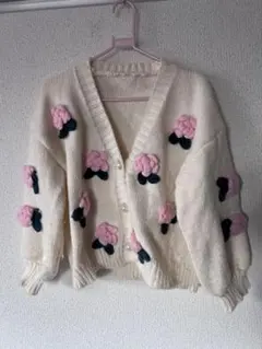 アイボリー 花柄刺繍 ニットカーディガン