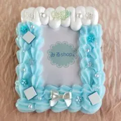 ホイップデコ　トレカケース　硬質ケースデコ　水色　クリームソーダ　ストーンなし