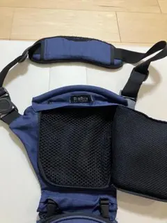 miamily ミアミリー　ヒップシート 抱っこ紐 ネイビーのサムネイル