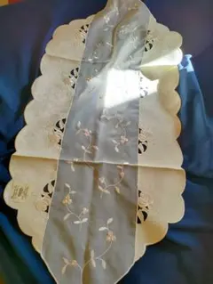 花柄刺繍テーブルセンター