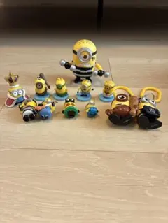 ミニオン フィギュア 12体セット キーホルダー付き