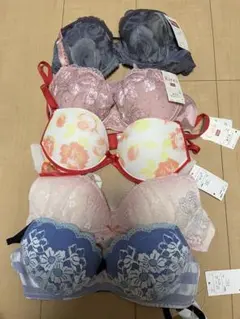 ワコールブラジャー5点セットのサムネイル