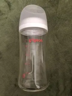 値下げ！Pigeonピジョン 哺乳瓶 240mlガラス製