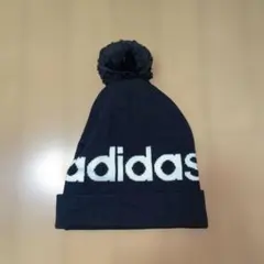 adidas ぽんぽん　ニット帽　ビーニー